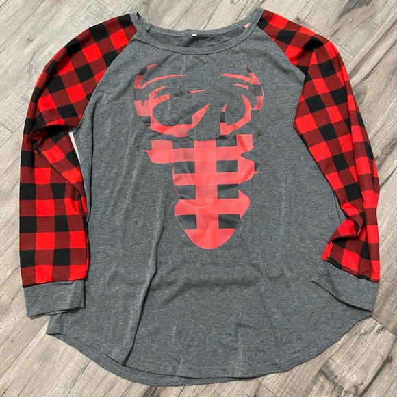 Women’s Large Christmas shirt - Picture 1 of 4